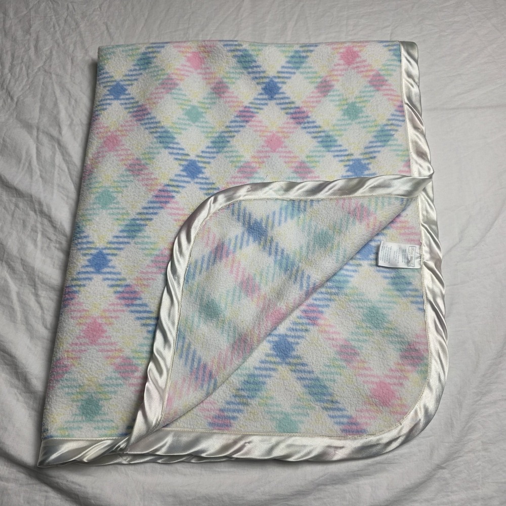 little wonders nursery fleece baby blanket satin trim pastal color